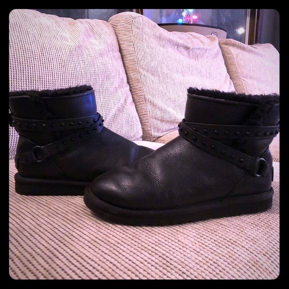 SOLD**UGG Emerson Black Leather Studded Boot, Sz 5 - Picture 1 of 7